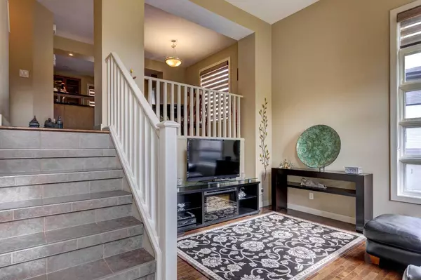 Calgary, AB T3H 0H9,315 Aspen Hills Villas SW