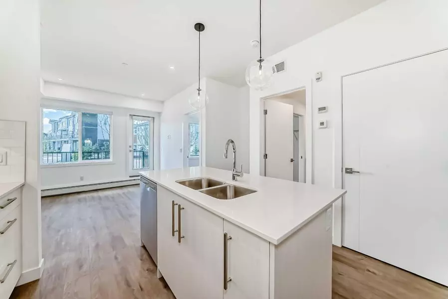 6 Merganser DR W #1116, Chestermere, AB T1X 2Y2