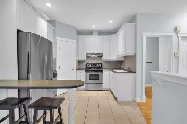 Calgary, AB T2V 0G7,534 56 AVE SW #2