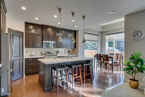 9 Cranarch WAY SE, Calgary, AB T3M0S7