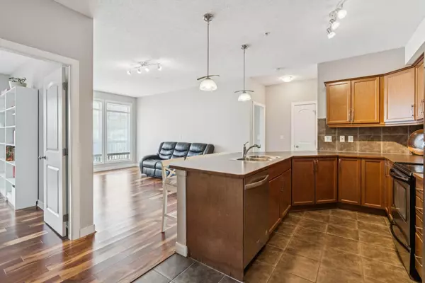 Calgary, AB T2X 0M8,15304 Bannister RD SE #215