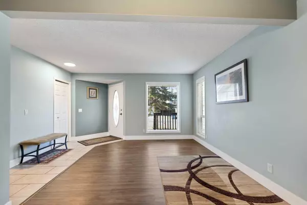 Calgary, AB T3J 3S4,86 Coral Springs Close NE