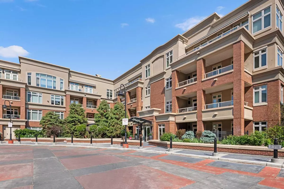 Calgary, AB T2P 5K2,670 PRINCETON WAY SW #105