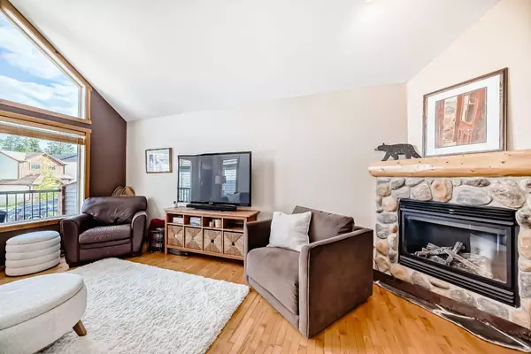 Canmore, AB T1W 2Y8,903 Wilson WAY #12
