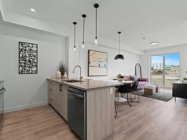 Calgary, AB T3H 3V9,2026 81 ST SW #A109