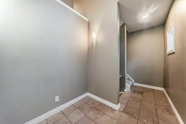 Calgary, AB T2T 0K6,1145 Cameron AVE SW