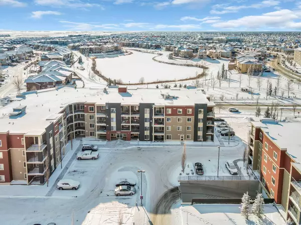 Calgary, AB T3J0S3,15 Saddlestone WAY NE #102