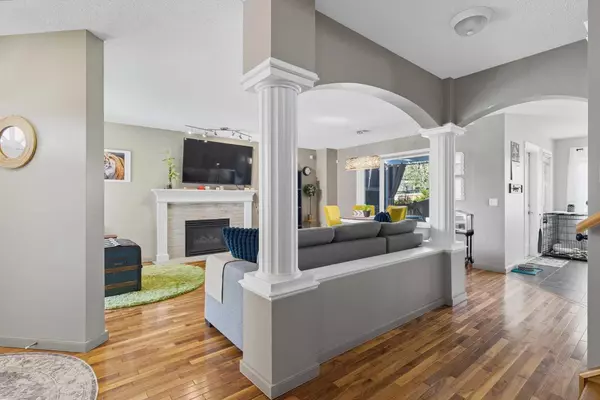 Calgary, AB T3L 2E2,78 Tuscarora Close NW