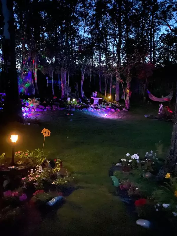 Priddis, AB T0L1W2,146114 288 ST W