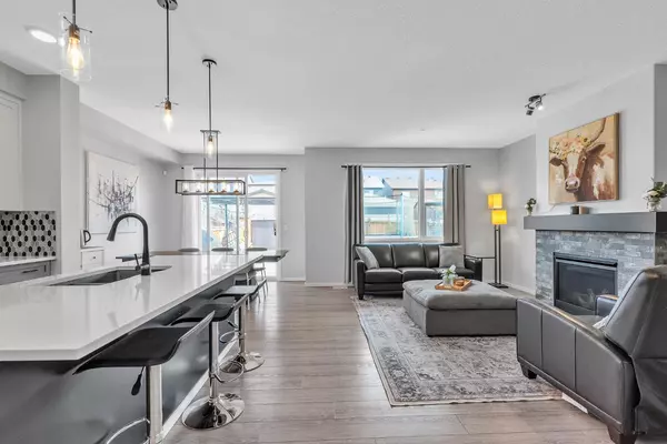 Calgary, AB T3P 1M6,98 Lucas CRES NW