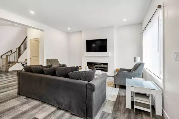 Calgary, AB T2Y 0S5,890 Bluerock WAY SW