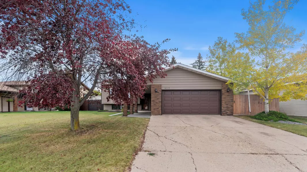 6107 36 AVE, Camrose, AB T4V 4A7