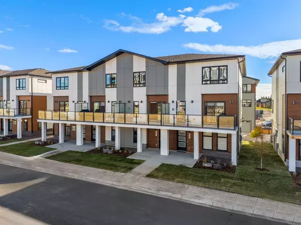 8331 8 AVE SW, Calgary, AB T3H 6M8