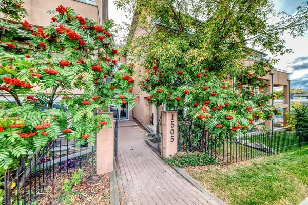 Calgary, AB T2T 1G5,1505 27 AVE SW #206