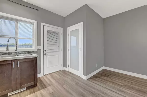 Grande Prairie, AB T8X0P2,8090 91 ST