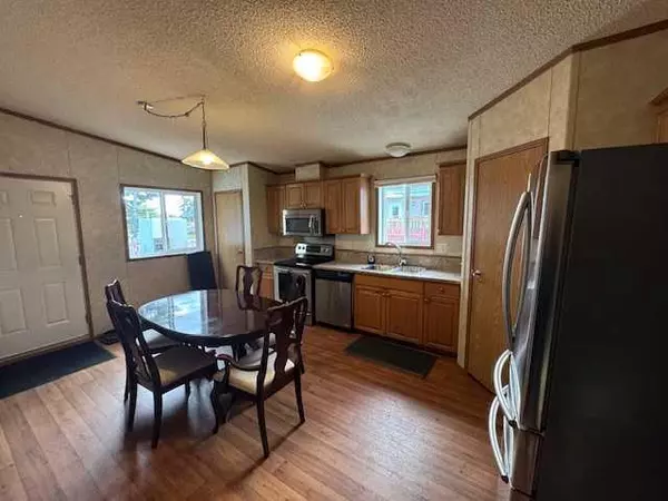 Edson, AB T7E 1M4,6620 5 AVE