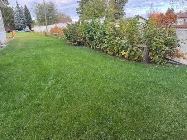 Edson, AB T7E 1M4,6620 5 AVE
