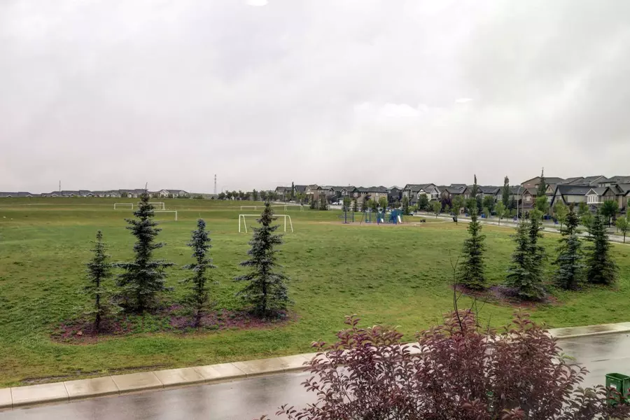 20 Nolancrest GN NW, Calgary, AB T3R0V7