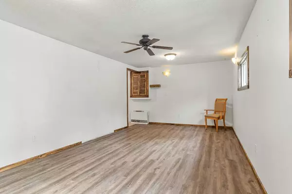 Delburne, AB T0M 0V0,1827 23 Avenue