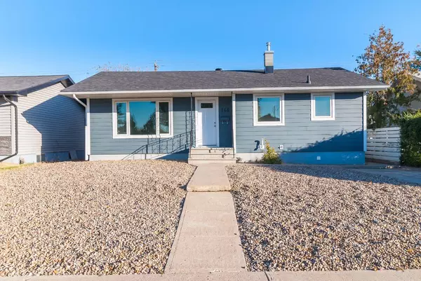 146 14 ST NW, Medicine Hat, AB T1A 6R6