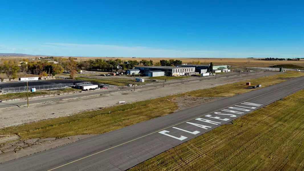 17 Lancaster DR, Claresholm, AB T0L0T0