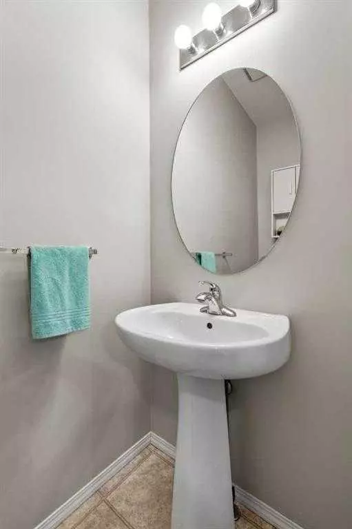 Airdrie, AB T4B 2Y9,720 Willowbrook RD NW #702