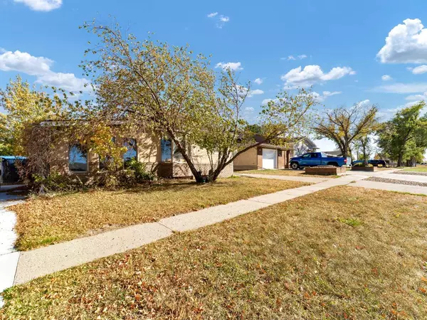 Redcliff, AB T0J2P0,213 6 ST SE