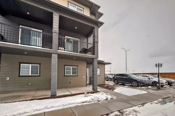Calgary, AB T3N 1X2,95 Skyview Close NE #516