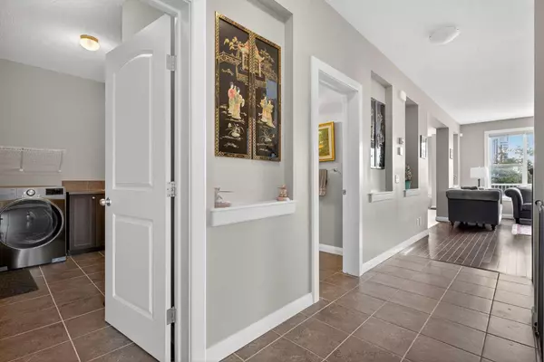 Calgary, AB T3P 0A7,137 Evanspark CIR NW