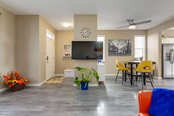 Calgary, AB T3E 6B2,15 Covemeadow Close NE