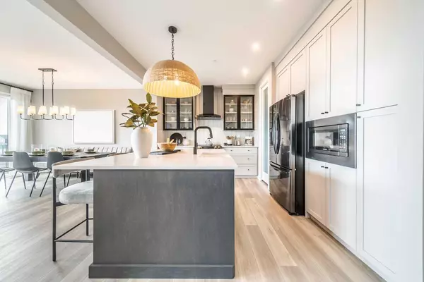 191 Lucas Common NW, Calgary, AB T3P 2B3