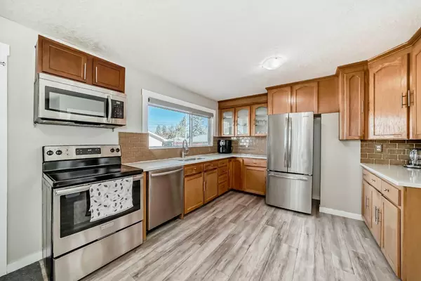 Calgary, AB t2a 5k6,5414 Valentine CRES SE