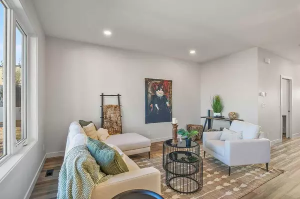 Red Deer, AB T4P 3C9,62 Eaton CRES