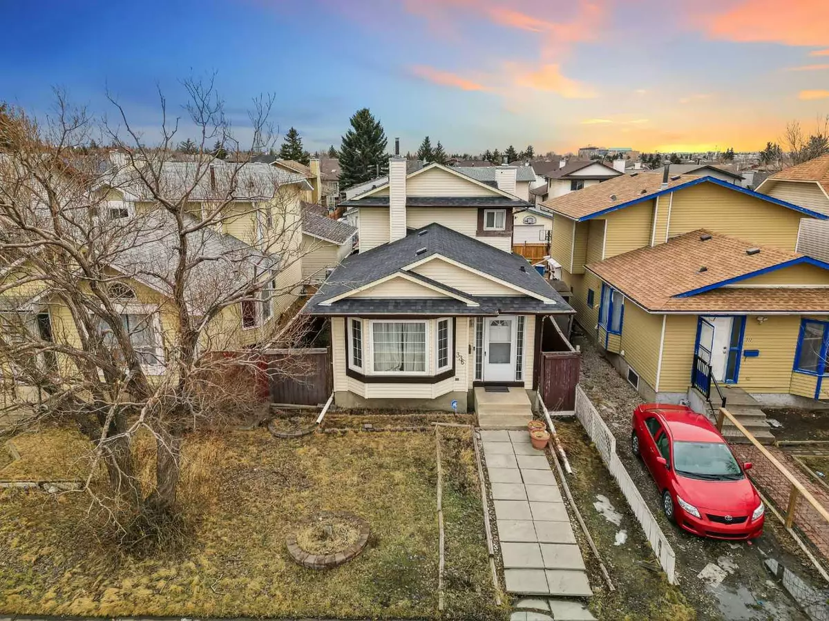 Calgary, AB T1Y 6E4,336 Whitworth WAY NE
