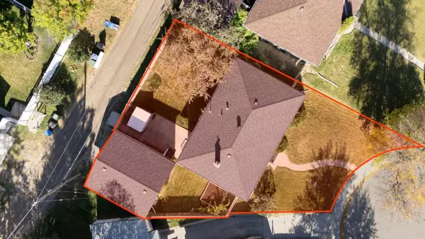 Calgary, AB T2V 2J9,58 Kingsland PL SW