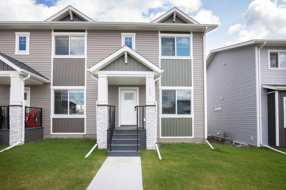 Sylvan Lake, AB T4S 0W4,122 Gray Close