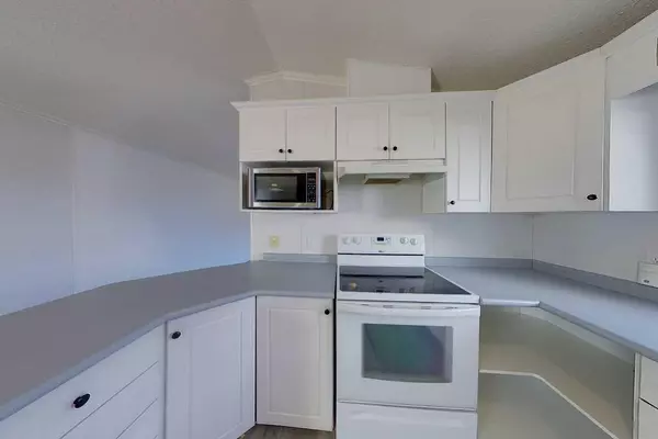 Slave Lake, AB T0G 2A0,812 6 AVE SW #20