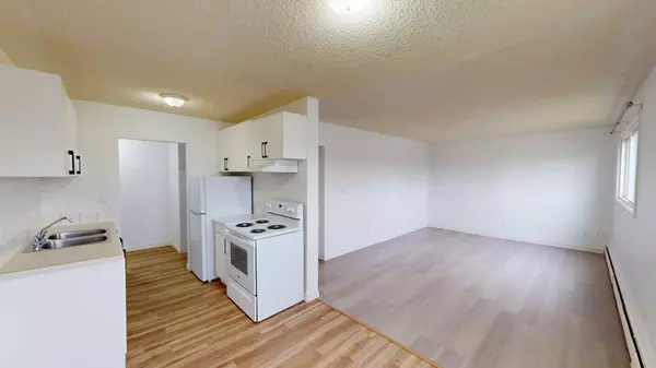 Grande Prairie, AB T8V0S8,9515 100 AVE #207