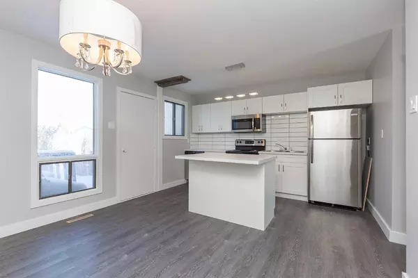 Coaldale, AB T1M 1C2,1012 20A AVE