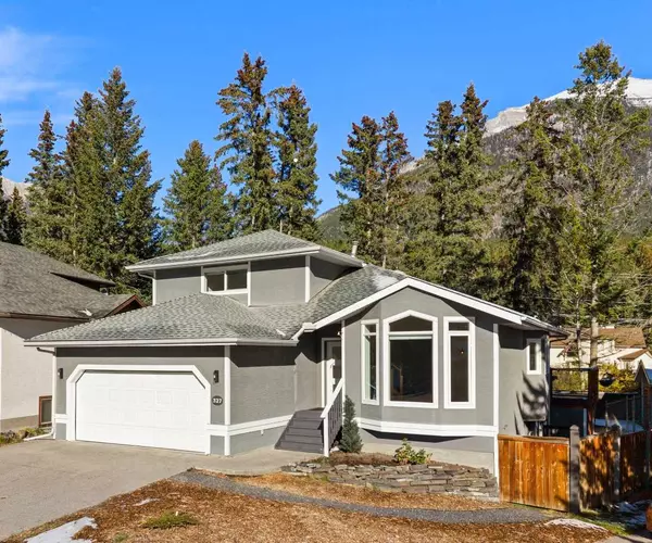 Canmore, AB T1W1H4,327 Canyon Close