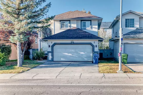 10134 Hidden Valley DR NW, Calgary, AB T3A5C9