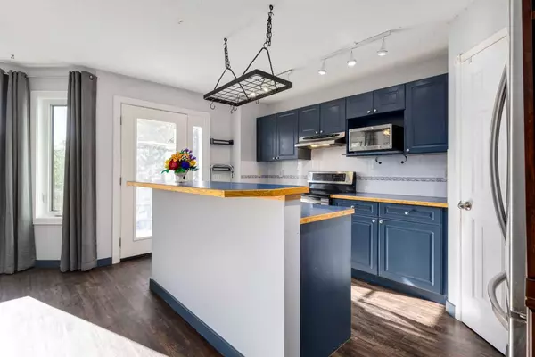 Calgary, AB T3K 4X6,327 Covewood PARK NE