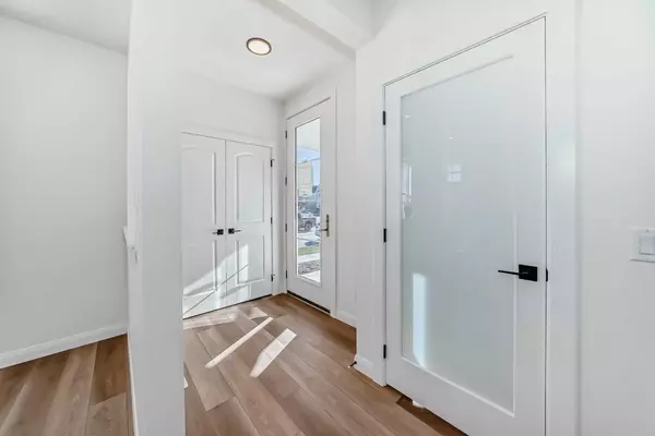 Rural Rocky View County, AB T3Z 0H3,729 Grayling Link