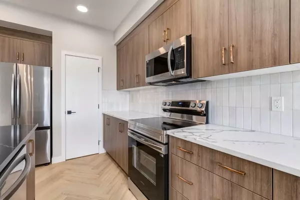 Cochrane, AB T4C 3K1,82 Agate RD