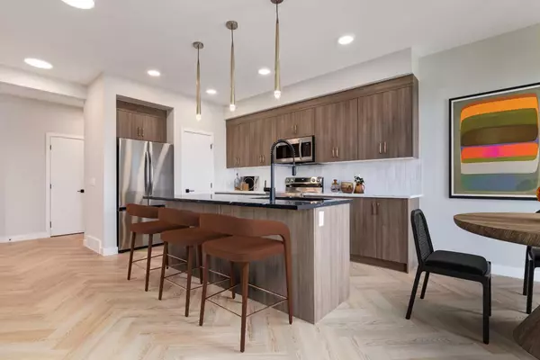 82 Agate RD, Cochrane, AB T4C 3K1