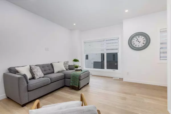 Calgary, AB T3M 3W9,903 Mahogany BLVD SE #22