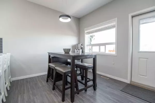 Penhold, AB T0M 1R0,26 Hutton PL