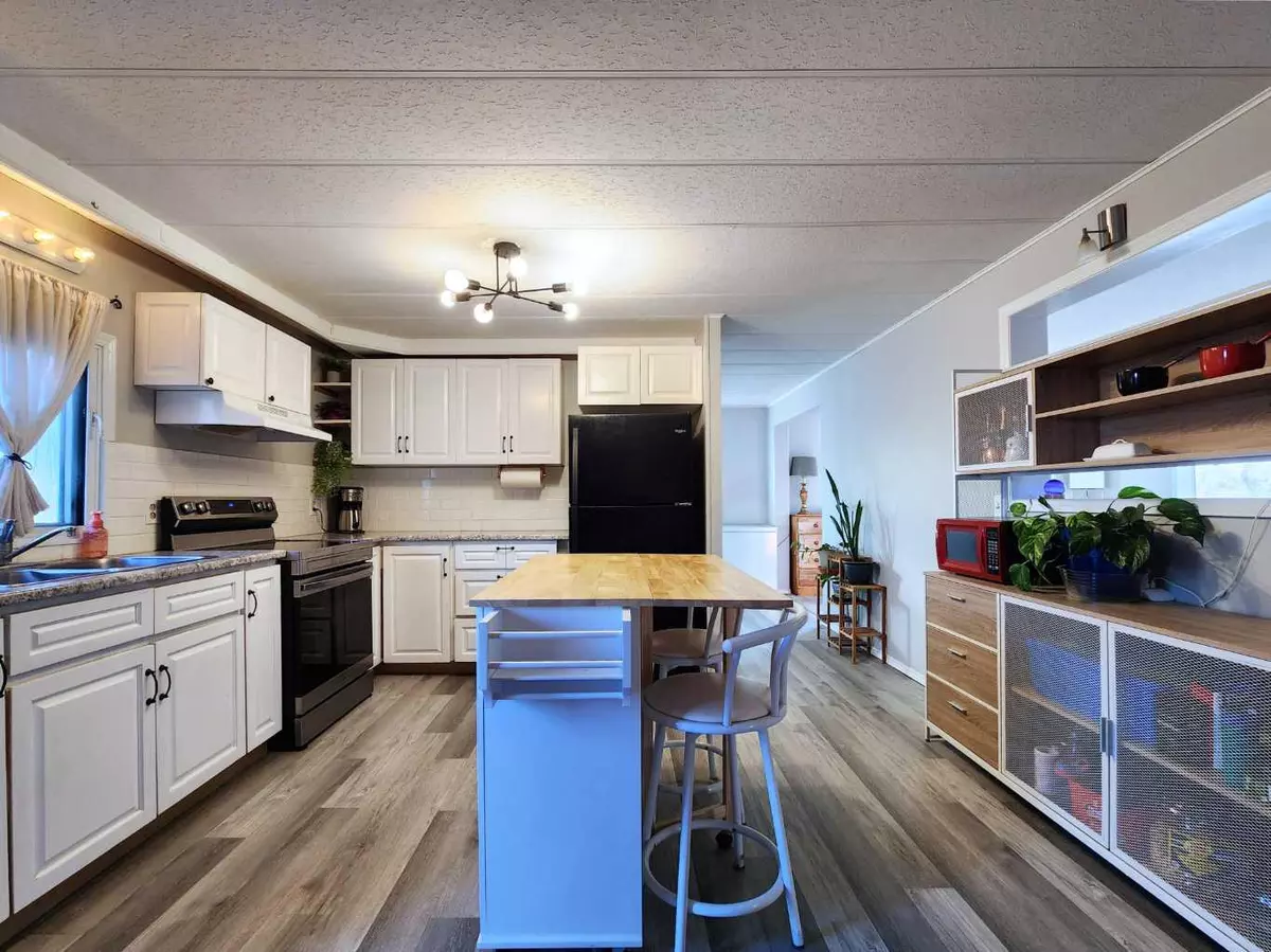 Claresholm, AB T0L0T0,34 Willow RD W
