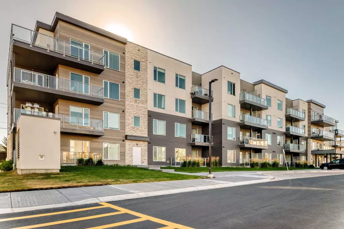 Calgary, AB T2Y0T7,200 Shawnee SQ SW #403