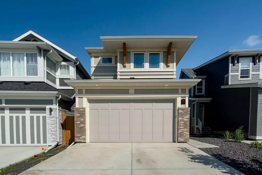 36 Magnolia Bay SE, Calgary, AB T3M 3M9